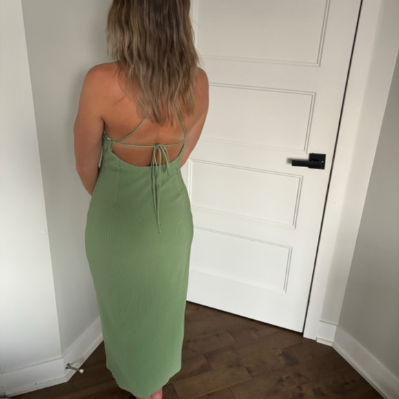 Open Back Maxi dress - Picture 2 of 2